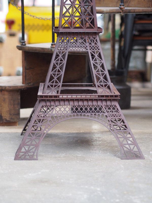 Grande réplique Tour Eiffel géante: Grande Tour Eiffel décoration moderne  intérieur et extérieur