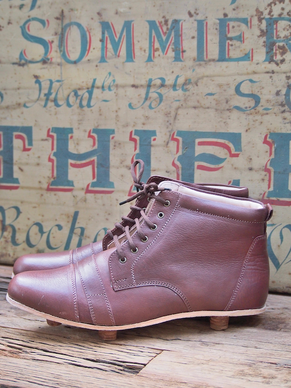 Chaussures de football vintage en cuir